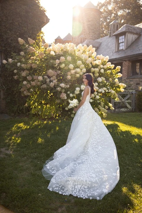 An Estate Wedding for Christina and Mike