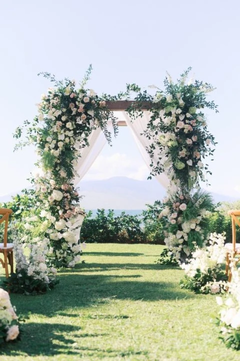 A Beach Wedding for Hannah and Dmitriy