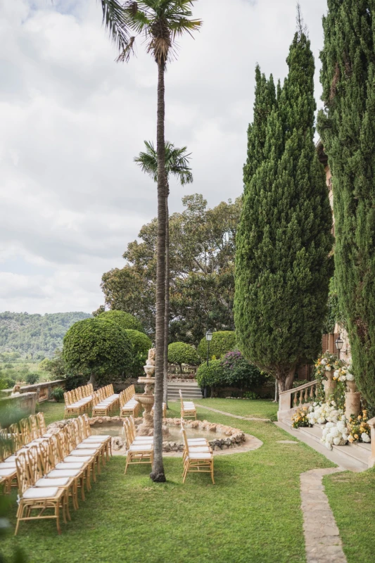 A Bespoke Wedding for Jo and Lennard