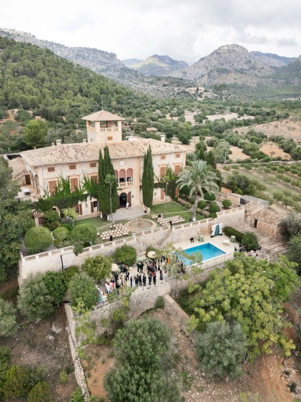 A Bespoke Wedding for Jo and Lennard